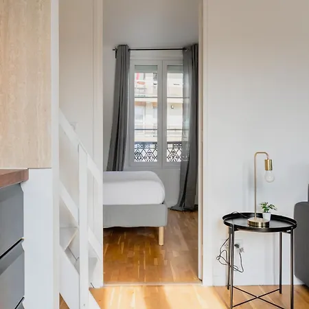 Brand New - Exquisite And Sunny Parisian Loft Apartment